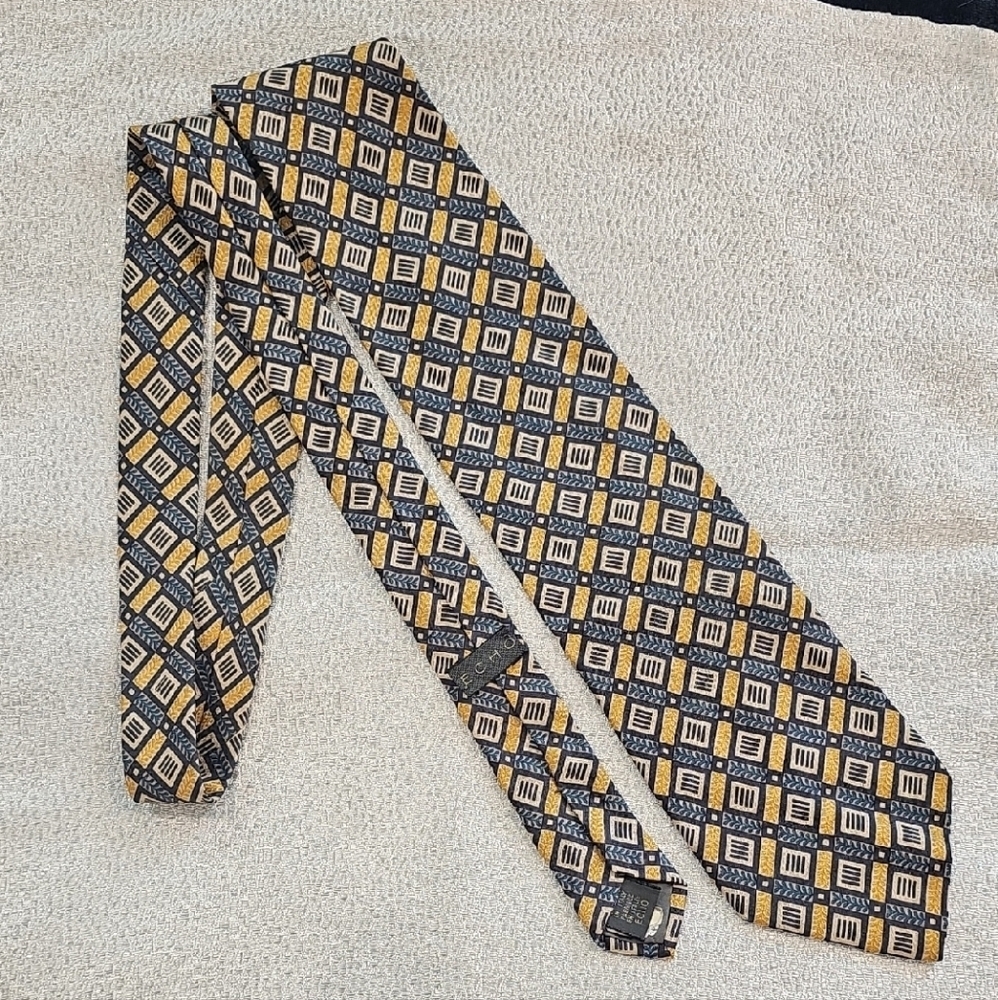 Echo Blue and Gold Geometric Pattern‎ Tie